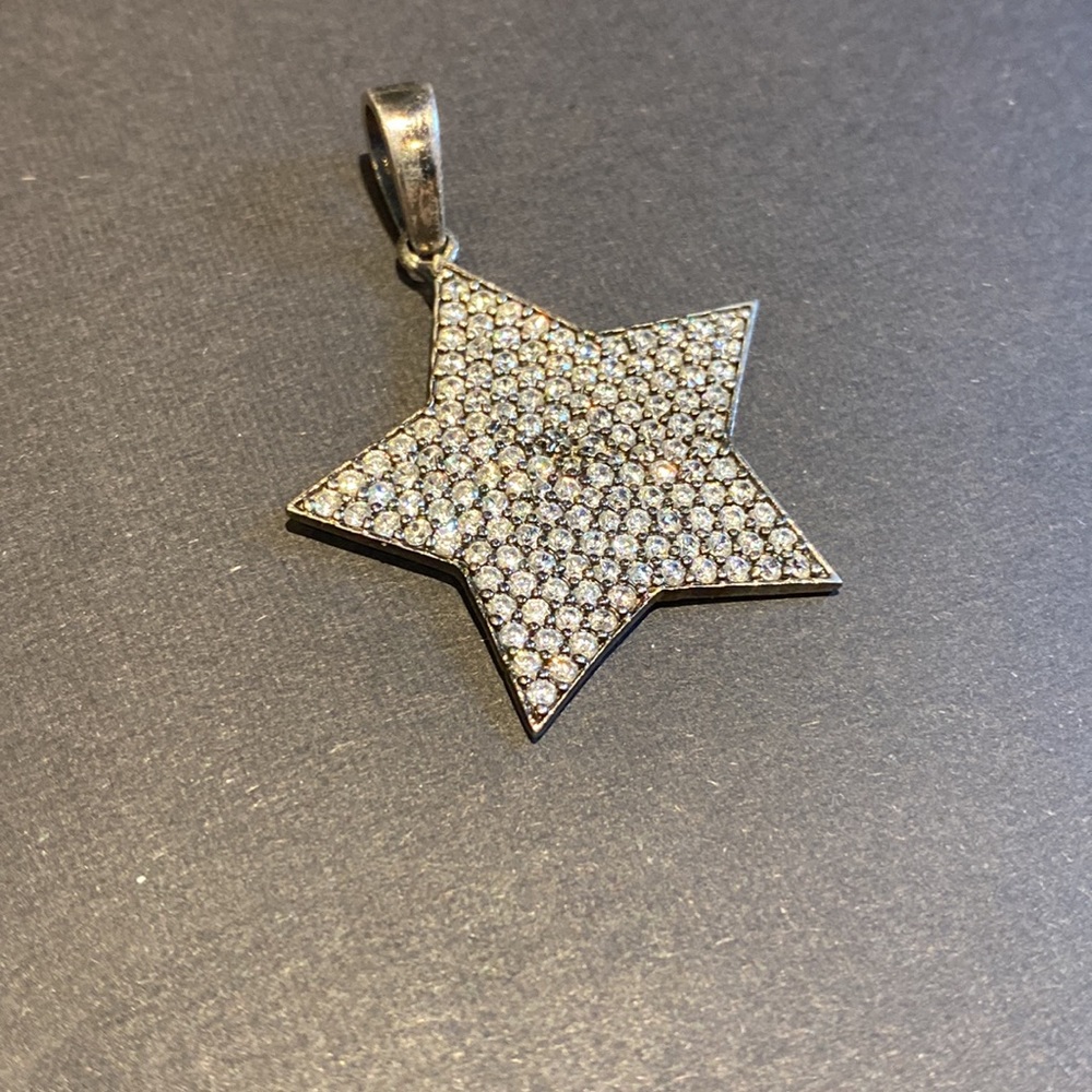 Star pendant